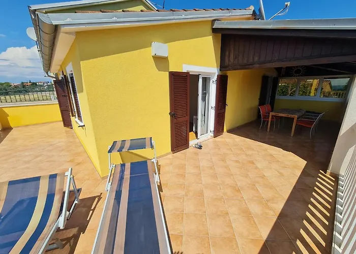Apartments Kuca Sunce